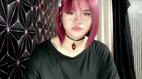 Snapshot of queen_elicktra chatting on June 19, 1:37 pm JOY online show from June 19, 1:37 pm