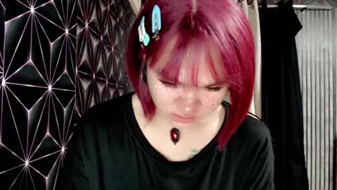 Snapshot of queen_elicktra chatting on July 16, 10:16 pm JOY online show from July 16, 10:16 pm