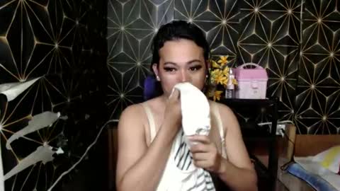 Snapshot of queen_ennah chatting on January 19, 11:34 am queen_ennah online show from January 19, 11:34 am