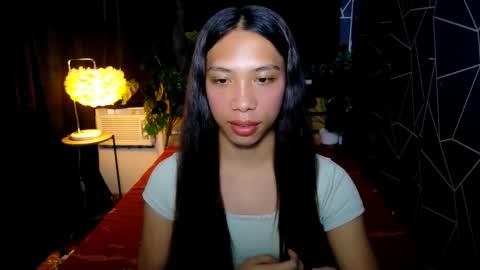 Snapshot of queen_gia chatting on April 9, 6:41 am queen_gia online show from April 9, 6:41 am