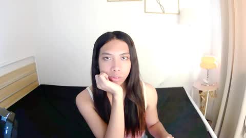 Snapshot of queen_gia chatting on April 28, 2:27 am queen_gia online show from April 28, 2:27 am