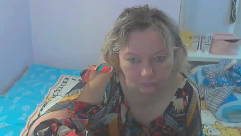 Snapshot of queen_jane8 chatting on November 11, 12:16 pm queen_jane8 online show from November 11, 12:16 pm