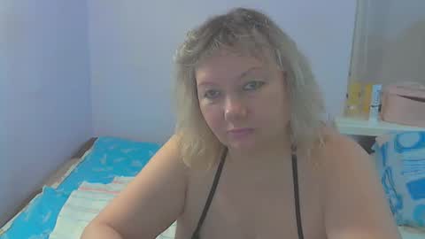 Snapshot of queen_jane8 chatting on November 20, 4:51 pm queen_jane8 online show from November 20, 4:51 pm