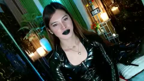 Snapshot of queen_kendalx19 chatting on October 16, 9:32 am Kendal online here from 6am-3pm philippine time online show from October 16, 9:32 am