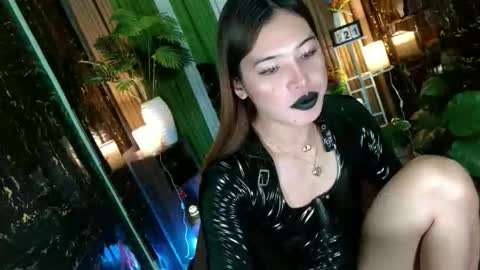 Snapshot of queen_kendalx19 chatting on October 21, 1:06 am Kendal online here from 6am-3pm philippine time online show from October 21, 1:06 am