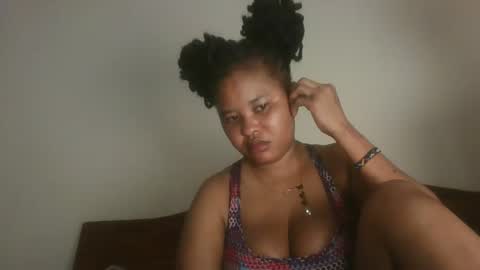 Snapshot of queen_kikih chatting on May 3, 7:58 am Queen kikih online show from May 3, 7:58 am