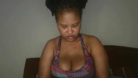 Snapshot of queen_kikih chatting on May 5, 2:30 am Queen kikih online show from May 5, 2:30 am