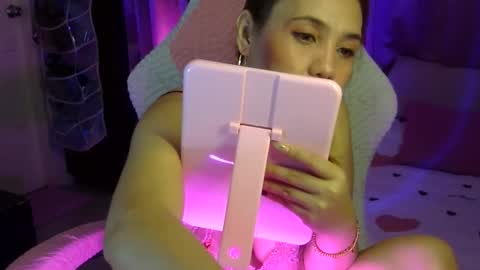 QueenHennessy online show from March 1, 4:09 pm