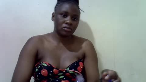 Snapshot of queen_leilla chatting on July 21, 3:09 am queen_leilla online show from July 21, 3:09 am