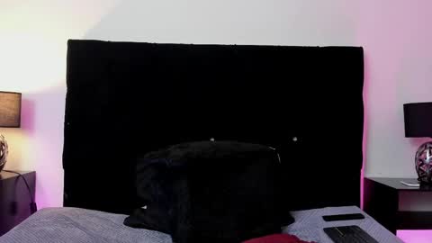 Snapshot of queen_misy chatting on May 8, 8:47 pm queen_misy online show from May 8, 8:47 pm