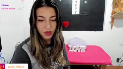 queen_natttyy online show from January 19, 2:57 am