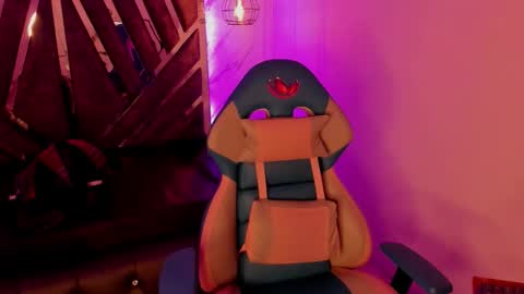   online show from September 19, 11:22 am