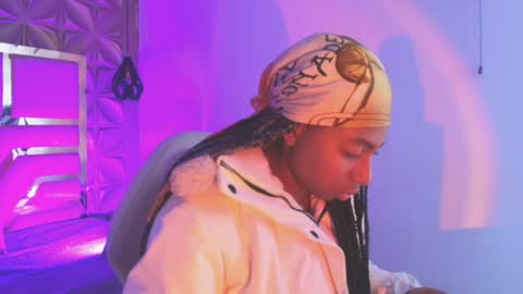   online show from April 3, 12:03 pm