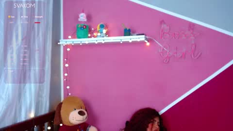 Snapshot of queenamazon_ chatting on February 7, 8:33 am Queenamazon  online show from February 7, 8:33 am