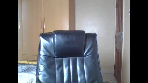 Queenbebony2 online show from March 12, 6:19 am