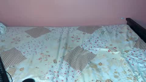 queenchloe1 online show from May 4, 7:48 am
