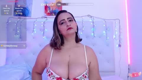 queendesiree_ online show from February 23, 7:55 pm