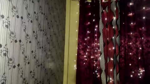 just call me QUEEN and ill be there online show from February 7, 5:51 pm