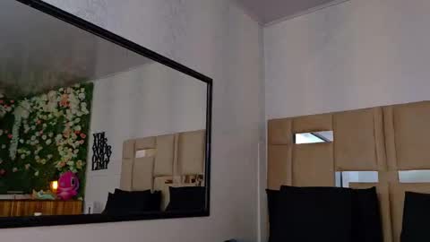 QUEENJEENN online show from October 1, 12:16 am