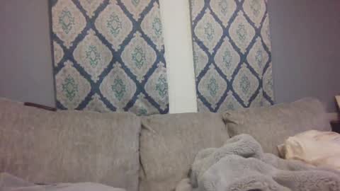 Snapshot of queenking55 chatting on February 24, 6:27 am Queen N King Fun Night online show from February 24, 6:27 am