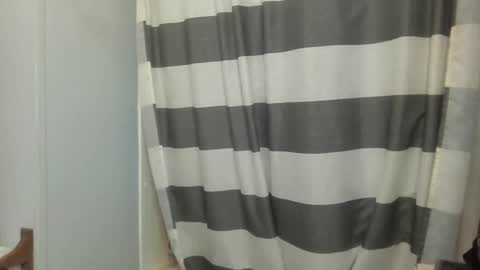 Snapshot of queenking55 chatting on October 3, 6:21 am Queen N King Fun Night online show from October 3, 6:21 am