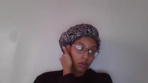 Snapshot of queenlavish chatting on November 10, 8:30 pm queenlavish online show from November 10, 8:30 pm