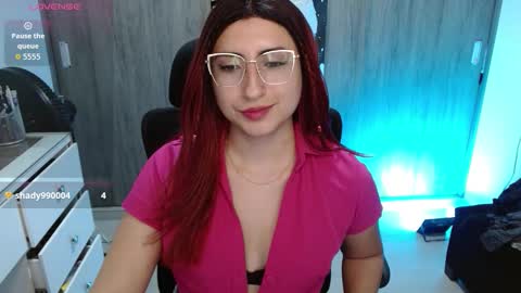 Snapshot of queenlilith_paradise chatting on November 13, 10:52 pm Queenlilith online show from November 13, 10:52 pm