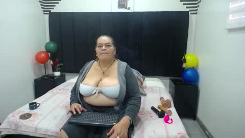 VickyBoobss online show from November 27, 1:13 pm