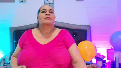 VickyBoobss online show from April 4, 1:30 pm