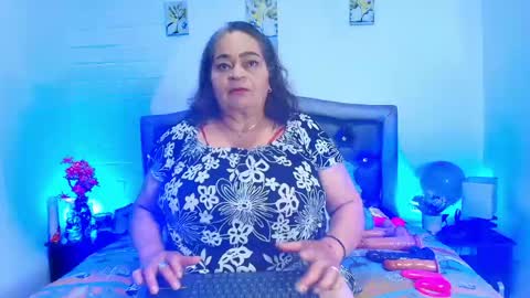 VickyBoobss online show from April 19, 1:10 pm