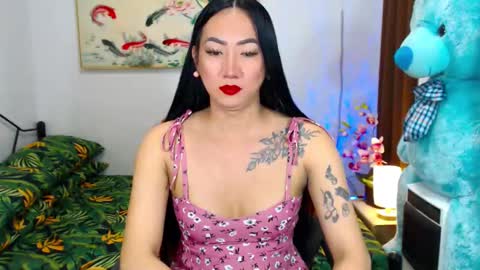 Snapshot of queenmistressts chatting on January 22, 9:54 pm QUEEN online show from January 22, 9:54 pm