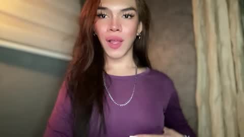 Snapshot of queenn_xxx chatting on November 9, 10:52 pm QUEEN online show from November 9, 10:52 pm