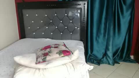 Snapshot of queennafisha chatting on October 8, 3:53 pm Nafie online show from October 8, 3:53 pm