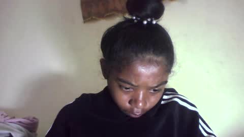 Snapshot of queennaya chatting on July 28, 8:52 pm queennaya online show from July 28, 8:52 pm