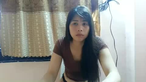 Snapshot of queennbbee chatting on June 26, 3:22 am queennbbee online show from June 26, 3:22 am
