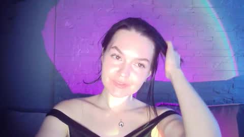 Snapshot of queenofmodels chatting on January 14, 2:12 pm QueenOfModels online show from January 14, 2:12 pm