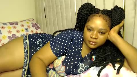 Snapshot of queenofsouls chatting on January 1, 2:51 am . online show from January 1, 2:51 am