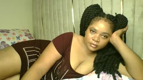 Snapshot of queenofsouls chatting on January 2, 1:38 am . online show from January 2, 1:38 am