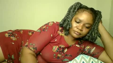 Snapshot of queenofsouls chatting on February 17, 4:53 am . online show from February 17, 4:53 am