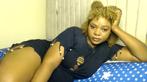 Snapshot of queenofsouls chatting on September 21, 3:41 am . online show from September 21, 3:41 am