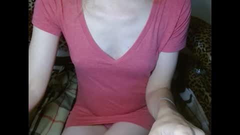 Snapshot of queenoftenderness chatting on December 9, 10:09 pm queenoftenderness online show from December 9, 10:09 pm