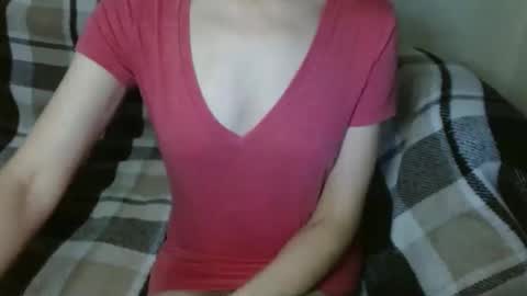 Snapshot of queenoftenderness chatting on December 11, 5:04 pm queenoftenderness online show from December 11, 5:04 pm