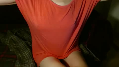 Snapshot of queenoftenderness chatting on February 10, 9:47 pm queenoftenderness online show from February 10, 9:47 pm