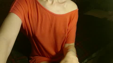 Snapshot of queenoftenderness chatting on March 10, 6:45 pm queenoftenderness online show from March 10, 6:45 pm