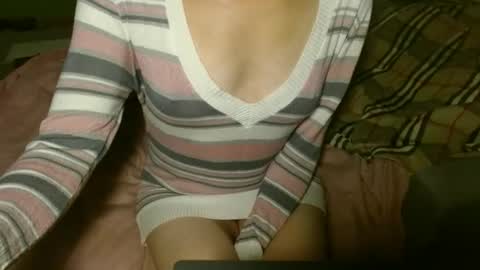 Snapshot of queenoftenderness chatting on October 10, 8:41 pm queenoftenderness online show from October 10, 8:41 pm