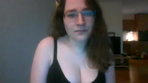 Snapshot of queenofthenights chatting on June 17, 8:10 pm queenofthenights online show from June 17, 8:10 pm
