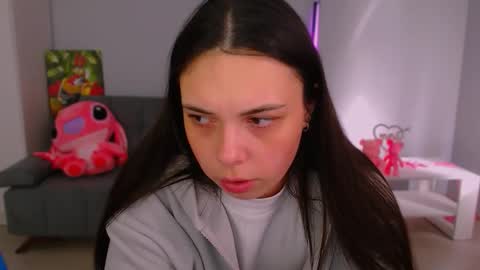 Snapshot of queenofthesense chatting on October 16, 11:00 am Patricia online show from October 16, 11:00 am