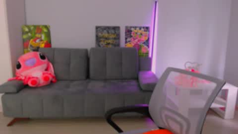 Snapshot of queenofthesense chatting on October 17, 10:07 am Patricia online show from October 17, 10:07 am