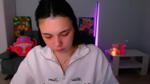 Snapshot of queenofthesense chatting on October 25, 4:46 pm Patricia online show from October 25, 4:46 pm