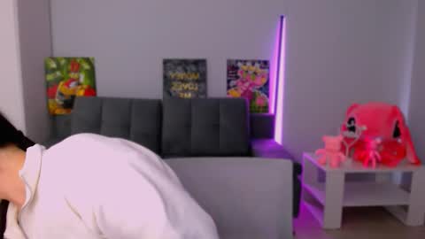 Snapshot of queenofthesense chatting on November 8, 9:20 am Patricia online show from November 8, 9:20 am